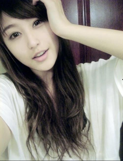 美女吃瓜自拍图片视频网站,揭秘美女吃瓜自拍的风潮与魅力
