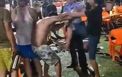 潮汕吃瓜群众群殴视频,吃瓜群众的现场实录