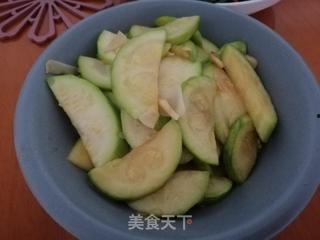 吃蒸小瓜有什么作用吗视频,蒸小瓜的营养益处与食用建议