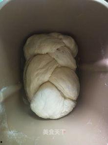 日本人吃哈密瓜面包视频,哈密瓜面包引发热议