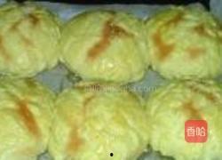 日本人吃哈密瓜面包视频,哈密瓜面包引发热议