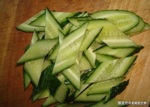 绿瓜变软可以吃吗视频,美味依旧？揭秘食用指南