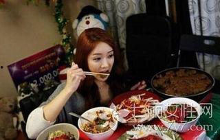 姐妹吃饭八卦吃瓜视频,揭秘热门吃瓜视频背后的八卦风云