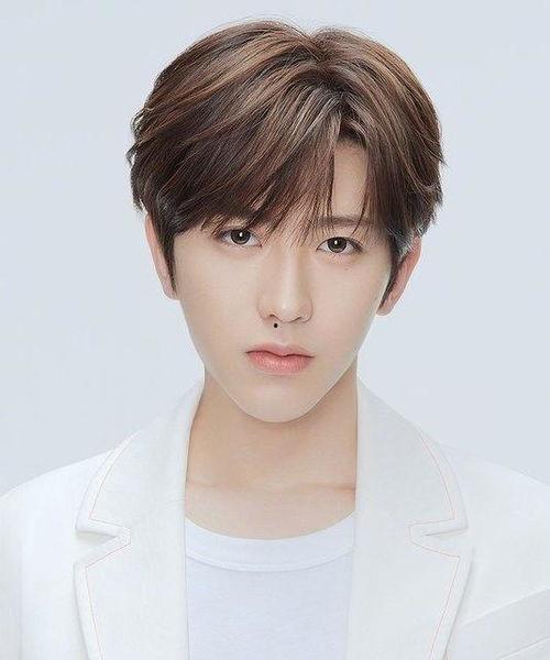 蔡徐坤和杨幂吃瓜视频,娱乐圈最新八卦大揭秘！