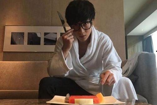 薛之谦观众吃瓜视频,一场娱乐与现实的碰撞