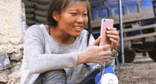 网友吃瓜现状讽刺视频,揭秘网络讽刺视频背后的现实讽刺