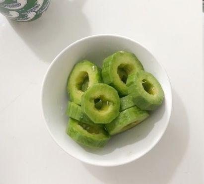 羊角蜜瓜要削皮吃吗视频,口感升级的秘密