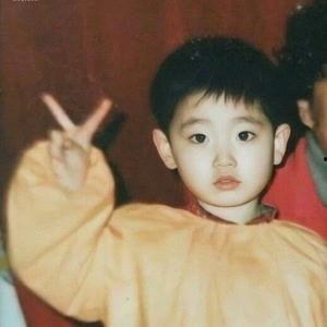 男演员吃瓜视频大全集播放,笑料百出，精彩瞬间大盘点